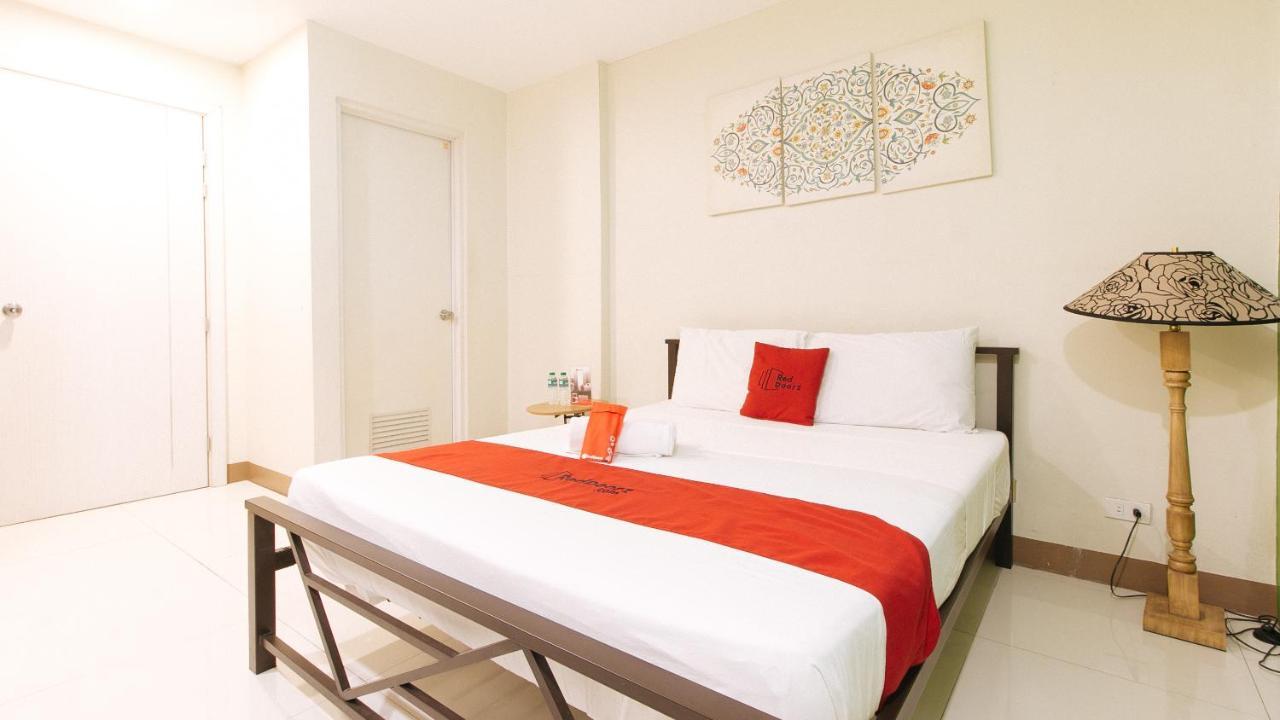 Reddoorz Plus @ Kamuning Quezon City Kültér fotó