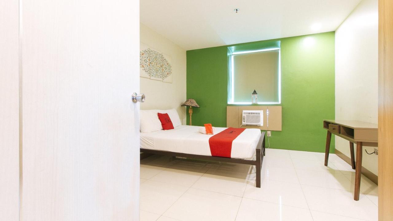 Reddoorz Plus @ Kamuning Quezon City Kültér fotó
