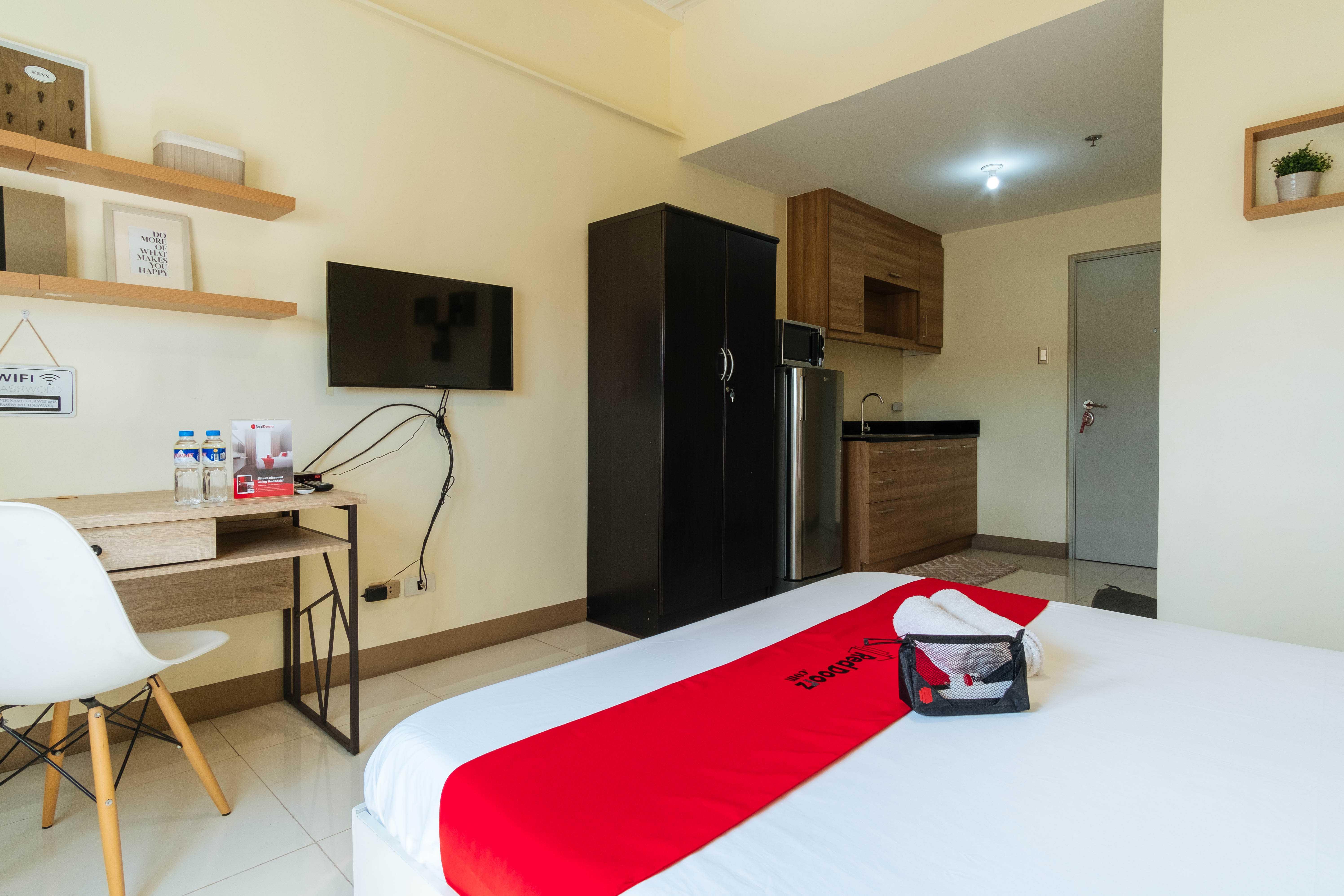 Reddoorz Plus @ Kamuning Quezon City Kültér fotó